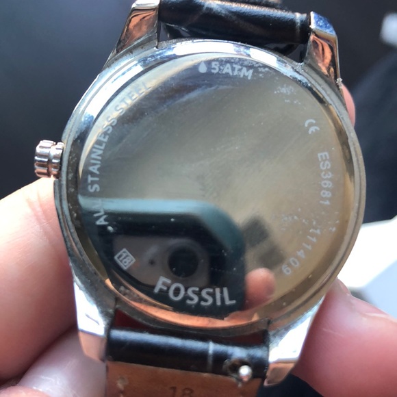 Fossil Watch - Picture 3 of 3